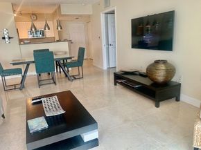 1155 Brickell Bay Dr 705, Miami FL 33131