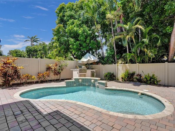 1115 NE 14th Ave, Fort Lauderdale FL 33304