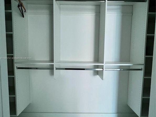 851 NE 1st Ave 1208, Miami FL 33132