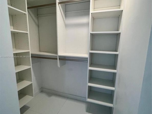 851 NE 1st Ave 1208, Miami FL 33132