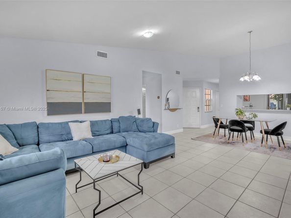 9093 W Sunrise Blvd, Plantation FL 33322
