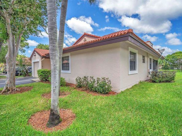 9093 W Sunrise Blvd, Plantation FL 33322
