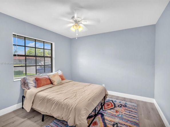 9093 W Sunrise Blvd, Plantation FL 33322