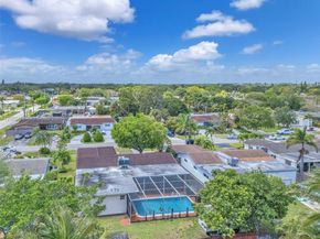 1911 N 53rd Ave, Hollywood FL 33021