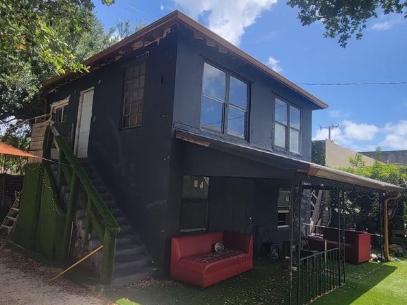 279 NW 54th St, Miami FL 33127