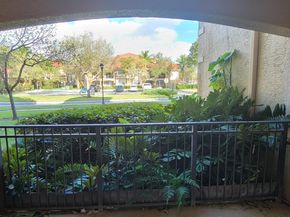 160 SW 117th Ter 6103, Pembroke Pines FL 33025
