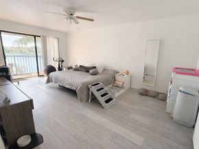 Undisclosed Address #A12003878, North Lauderdale FL 33068
