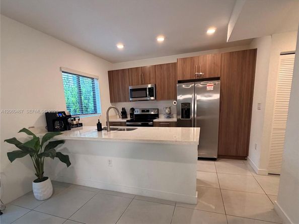 1163 NW 2nd St, Florida City FL 33034