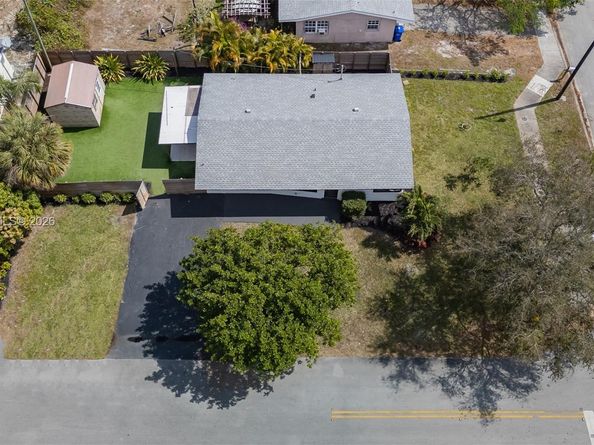 1151 NE 42nd Ct, Pompano Beach FL 33064