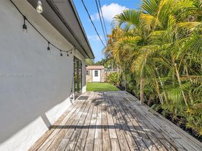 1151 NE 42nd Ct, Pompano Beach FL 33064