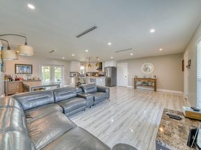 9104 SW 180th St, Palmetto Bay FL 33157