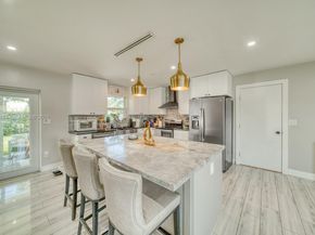 9104 SW 180th St, Palmetto Bay FL 33157