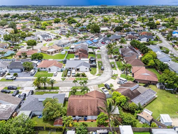 20841 SW 122nd Pl, Miami FL 33177