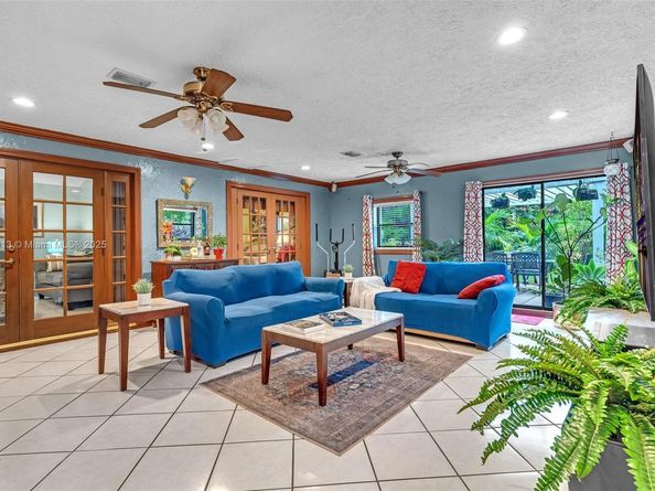 20841 SW 122nd Pl, Miami FL 33177