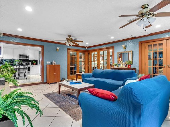 20841 SW 122nd Pl, Miami FL 33177