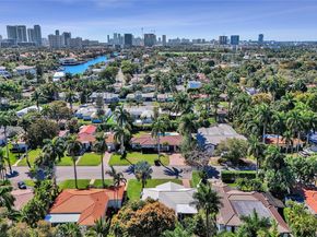 1235 Jefferson St, Hollywood FL 33019