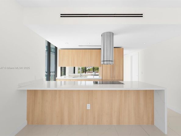 9901 W Bay Harbor Dr 506, Bay Harbor Islands FL 33154