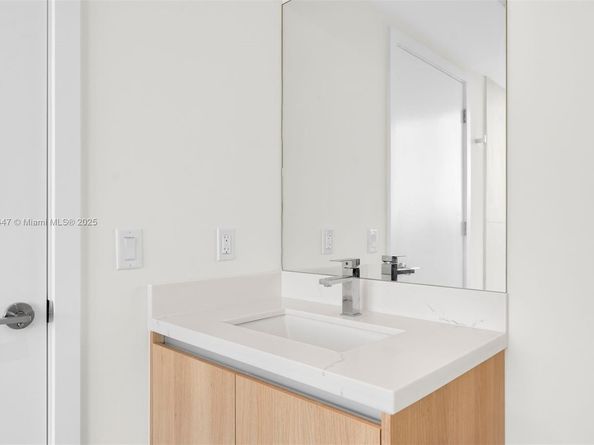 9901 W Bay Harbor Dr 506, Bay Harbor Islands FL 33154