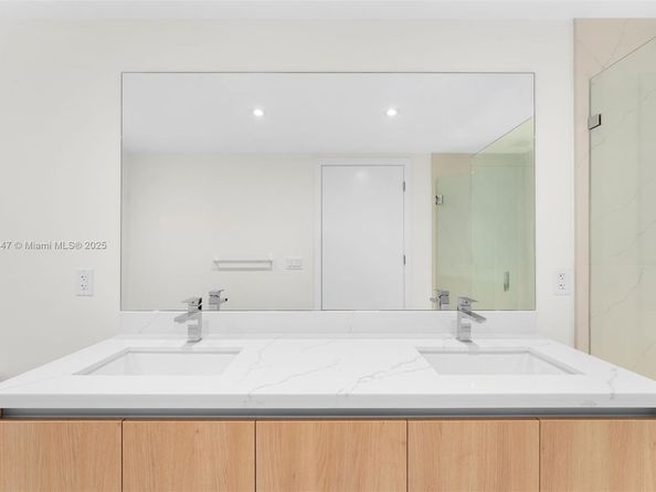 9901 W Bay Harbor Dr 506, Bay Harbor Islands FL 33154