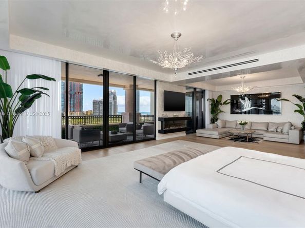 6893 Fisher Island Dr LPH 6893, Miami Beach FL 33109