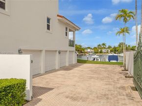 6275 Dolphin Dr, Coral Gables FL 33158