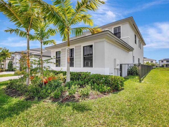 4520 SW 173rd Ave, Miramar FL 33029