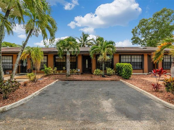 10980 olive ave, Pembroke Pines FL 33026