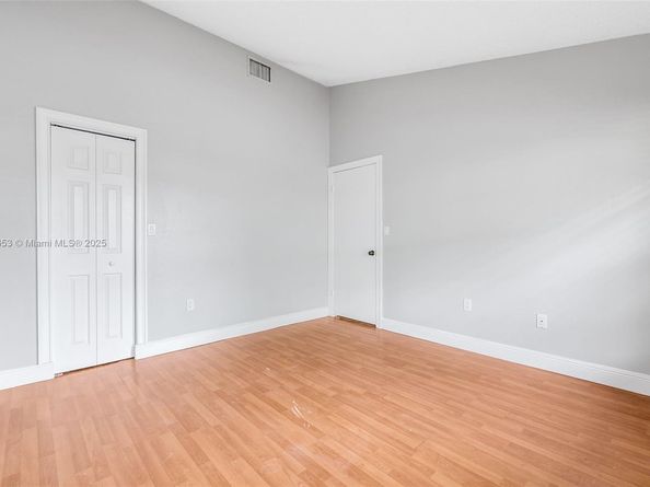 10980 olive ave, Pembroke Pines FL 33026