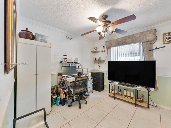 1221 SW 75th Ave, North Lauderdale FL 33068