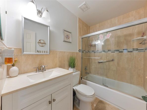 1221 SW 75th Ave, North Lauderdale FL 33068