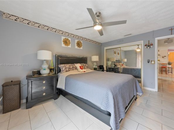 1221 SW 75th Ave, North Lauderdale FL 33068