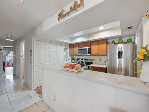 1221 SW 75th Ave, North Lauderdale FL 33068