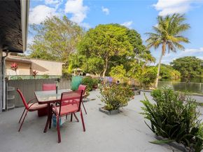 1221 SW 75th Ave, North Lauderdale FL 33068