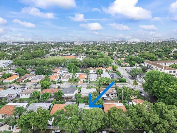 2121 SW 20th St, Miami FL 33145