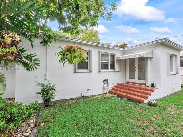 2121 SW 20th St, Miami FL 33145