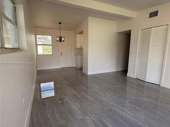 318 NW 30th Ter, Fort Lauderdale FL 33311