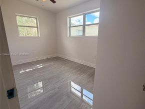 318 NW 30th Ter, Fort Lauderdale FL 33311