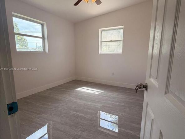 318 NW 30th Ter, Fort Lauderdale FL 33311