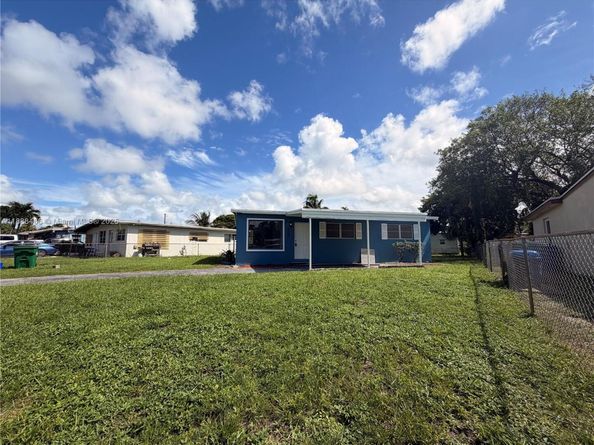 318 NW 30th Ter, Fort Lauderdale FL 33311