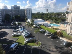3475 N Country Club Dr 514, Aventura FL 33180