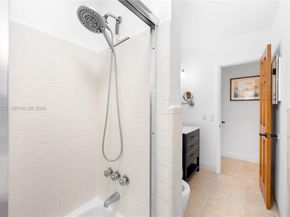 550 NE 5th St, Pompano Beach FL 33060