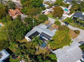 550 NE 5th St, Pompano Beach FL 33060