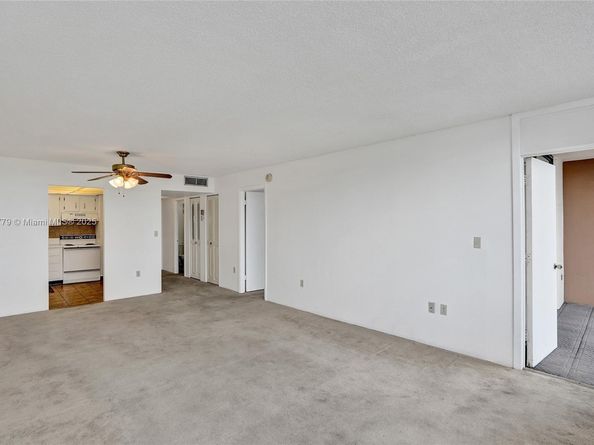 1200 Saint Charles Pl 413, Pembroke Pines FL 33026