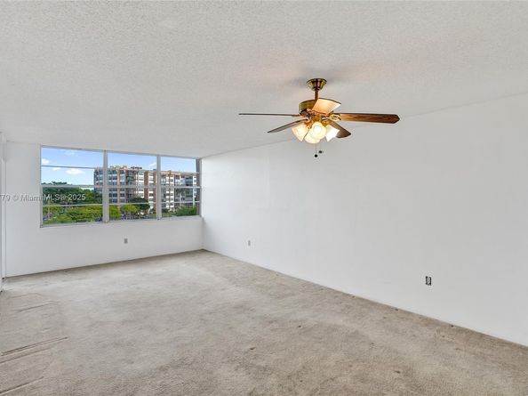 1200 Saint Charles Pl 413, Pembroke Pines FL 33026