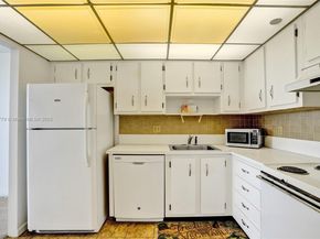 1200 Saint Charles Pl 413, Pembroke Pines FL 33026