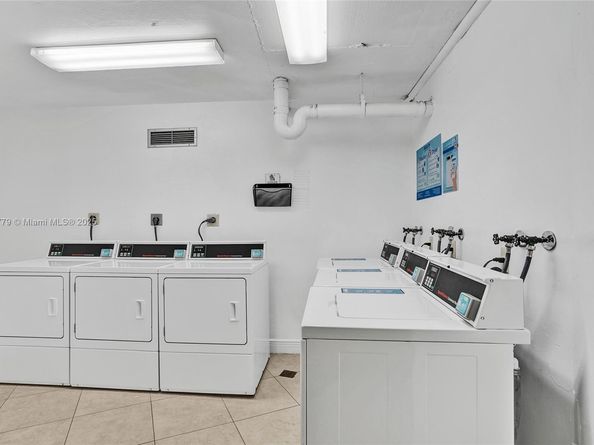 1200 Saint Charles Pl 413, Pembroke Pines FL 33026