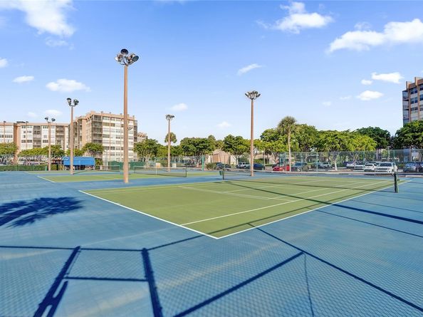 1200 Saint Charles Pl 413, Pembroke Pines FL 33026