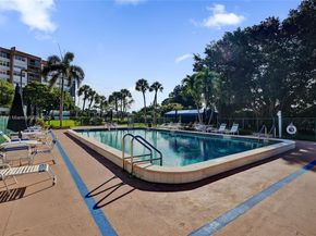 1200 Saint Charles Pl 413, Pembroke Pines FL 33026