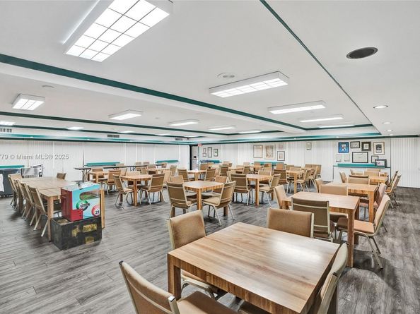 1200 Saint Charles Pl 413, Pembroke Pines FL 33026