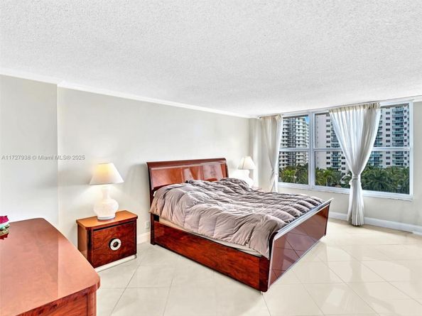 3800 S Ocean Dr 712A, Hollywood FL 33019
